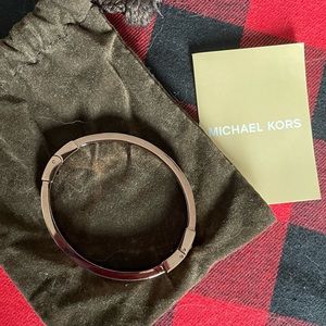 Michael kors bangle clasp bracelet